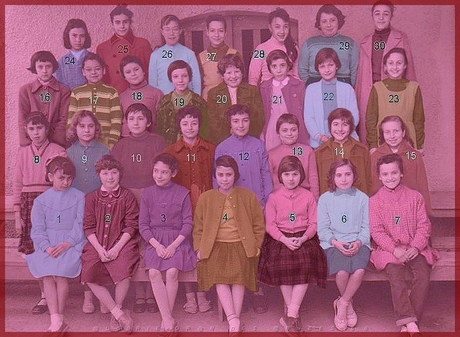 ECOLE JEAN MACE FILLES 1957 CM2 MELLE MOLINIE.jpg